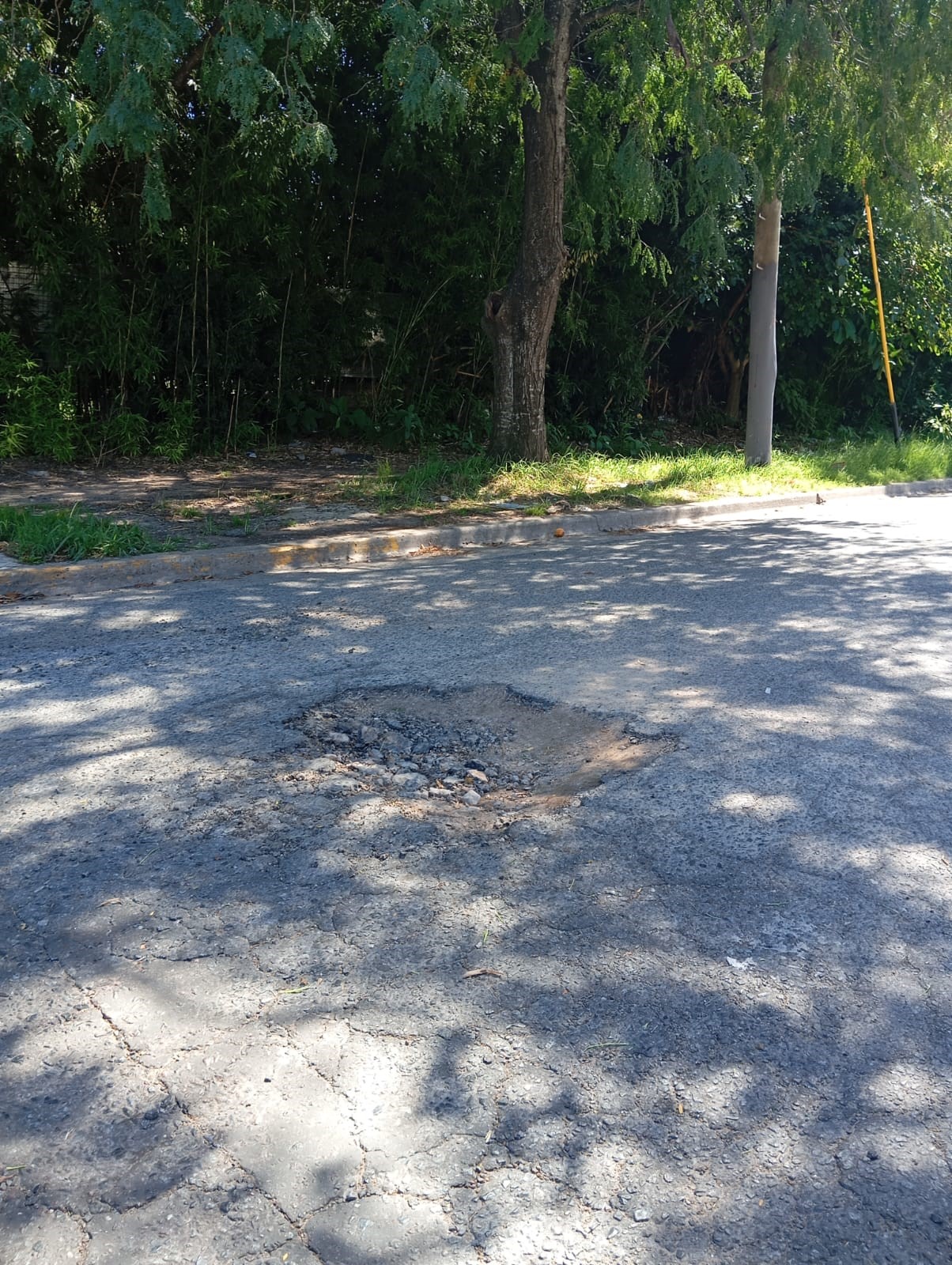 7 y 73: Un enorme bache que cada día se agranda más