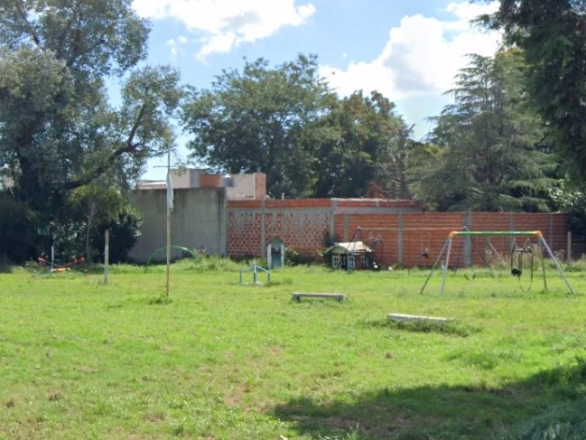 Proponen que conviertan en plaza un espacio público de Los Hornos y que lo denomine "El Campito"