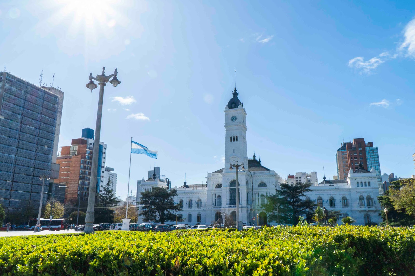 El viernes cobran adelantado los municipales