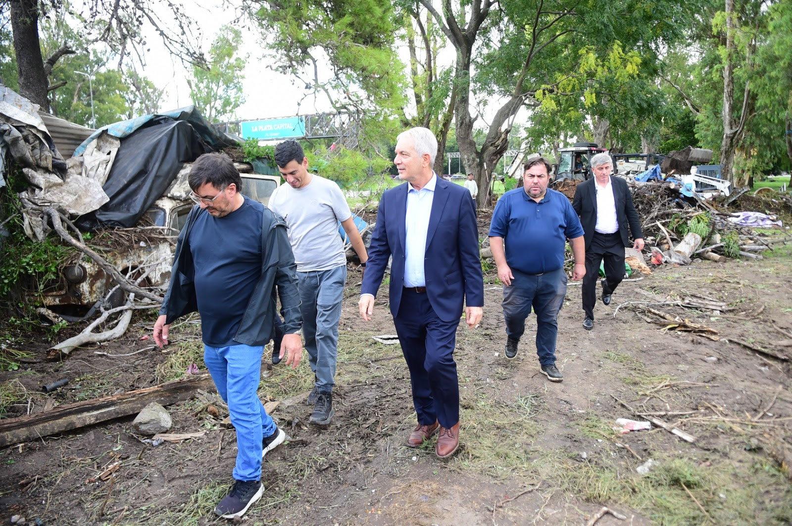 Alak hizo demoler una casa por donde pasaban cientos de pescadores