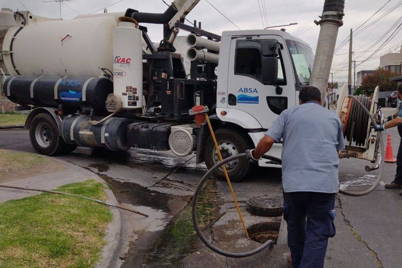 Falta de agua en gran parte de casco: La presión no mejora