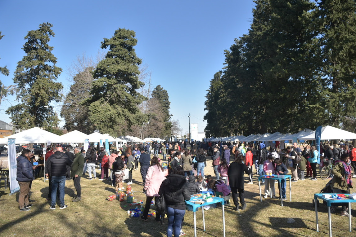 Confirmaron el "Nos vemos en el barrio" de Altos de San Lorenzo: vacunación, asesoramiento, talleres y más servicios