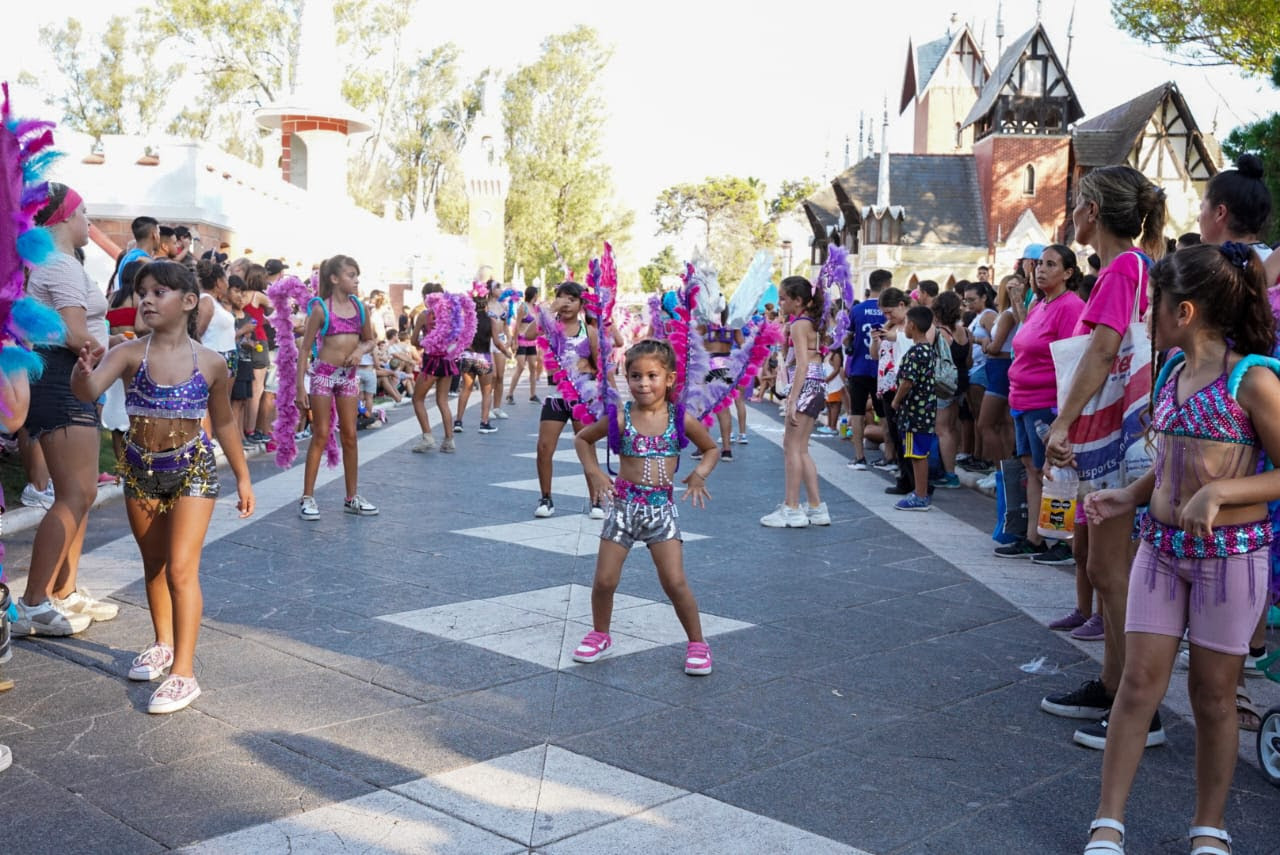 El Municipio abrió la inscripción para los carnavales barriales 2025