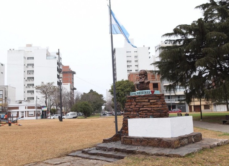El Municipio finalizó la restauración y puesta en valor del monumento a Güemes