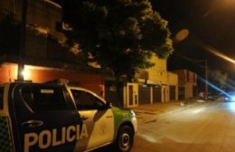 Banda de delincuentes asolan el Centro: Atacaron a un pibe de Villa Alba que salia del colegio