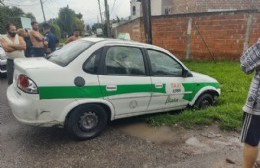 Encuentran taxista muerto arriba del auto en San Lorenzo