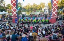 Una multitud vibró al ritmo del Carnaval de la República de los Niños