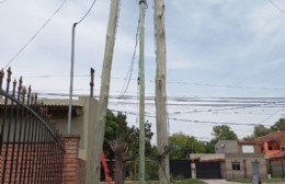 Afirman que un camión se llevó puesto un cable por segunda vez