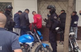 La Policía sorprendió a motoqueros que se juntaban el domingo en el Bosque