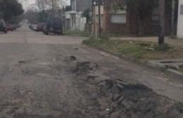 11 entre 76 y 77: Vecinos vuelven a reclamar por una calle altamente transitada