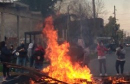 Vecinos salen a protestar por la falta de agua