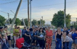 Vecinas de Altos de San Lorenzo salen a ponerle el hombre al Barrio y limpiar sus calles