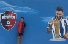 Villa Elvira tiene su mural de Lionel Messi