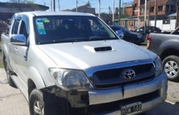 Robo una Hilux y la chocó