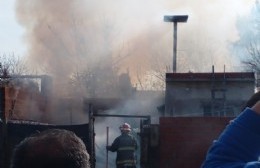 Una familia perdió todo tras un incendio en 122 bis entre 611 y 612