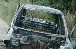 Lo robaron en Arana y encontró su taxi quemado