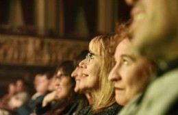 Con destacados íconos de la música y la actuación, el Coliseo Podestá presentó la cartelera de octubre